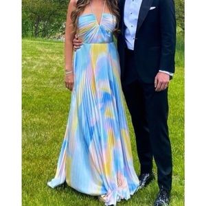 ML Monique Lhuillier

Satin Charmeuse Pleated Floor-Length Fit-&-Flare D…